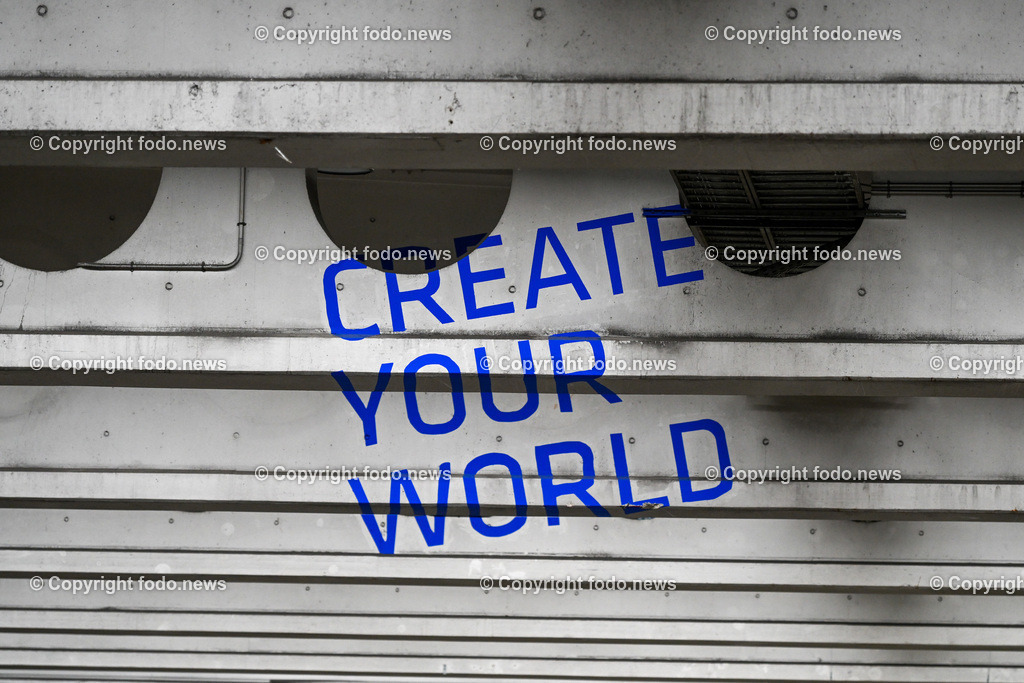 PVZ_ Postverteilerzentrum Linz_ Asylunterkunft_ 21.03.2023-33 | 21.03.20123, Postcity, PVZ, AUT, Postverteilerzentrum Linz, Asylunterkunft, im Bild Rotes Kreuz, Asylunterkunft wird geraeumt, Lager, Schlafstelle, Halle