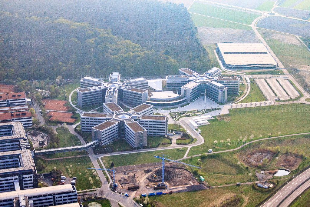 Luftbild: SAP Deutschland SE & Co. KG in Walldorf im Bundesland Baden-Württemberg in Deutschland. Foto: IMG_49447.jpg vom 06.04.2012 durch Werner Riehm/FLY-FOTO.deWWW.SAP.COM