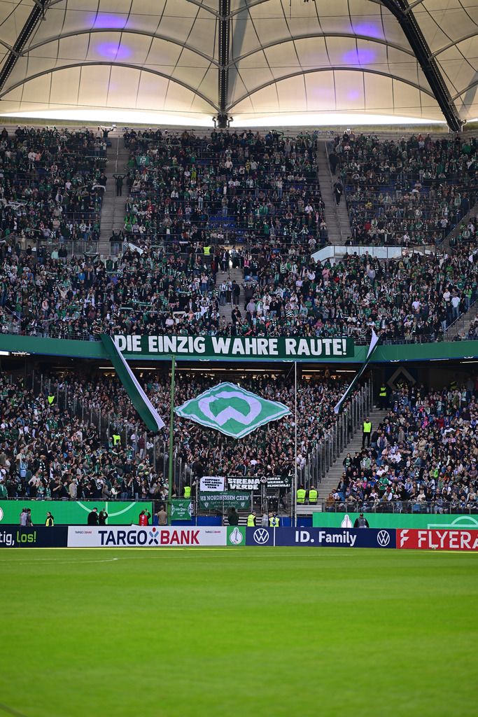 Fußball I Frauen I Saison 2024-2025 I DFB-Pokal I Halbfinale I Hamburger SV - SV Werder Bremen | Der Sportfotograf. - Realisiert mit Pictrs.com
