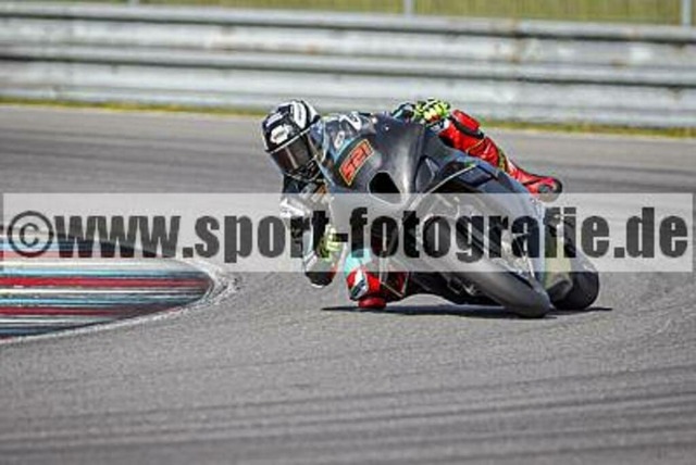 pube8255 | Professionelle Fotos von Sportveranstaltungen, aber auch Hochzeiten und anderen Events. - Realisiert mit Pictrs.com