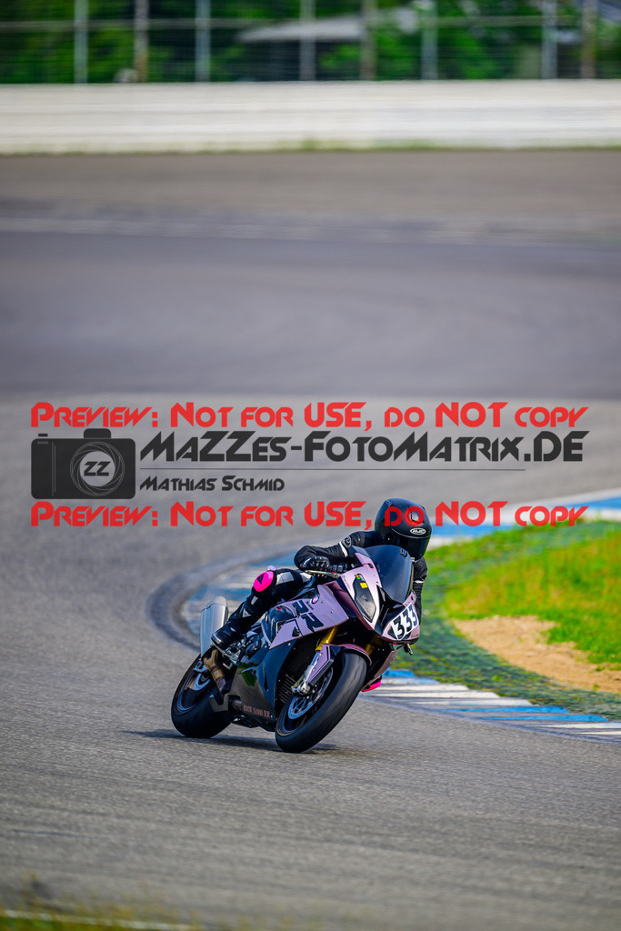 MaZZes_Fotomatrix_20250610_6007705_8254 | GELB