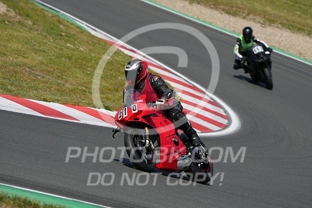 2025_05_12_PBK_13434 | Sportfotografie; SlowMotion; Video; Rennstrecke; Hafeneger; Speer; Racing; RSE; BMW; CBO; Trackday; Motorsportarena; Hockenheimring; Brno; Most; Barcelona; Valencia