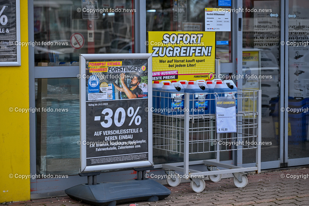 Forstinger Autozubehoer_ Leonding_ 21.02.2024-15 | 21.02.2024, Leonding, AUT, Forstinger im Bild Forstinger Autozubehoer, Autowerkstatt