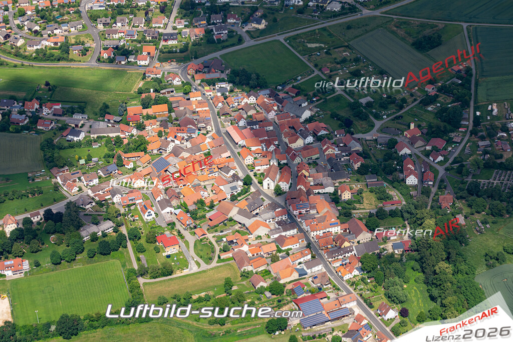 aktuelles Luftbild von  Humbrechtshausen  - Luftaufnahme wurde 2019 von https://frankenair.de mittels Flugzeug (keine Drohne) erstellt.