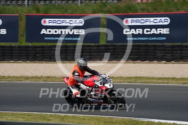 2025_05_12_PBK_17139 | Sportfotografie; SlowMotion; Video; Rennstrecke; Hafeneger; Speer; Racing; RSE; BMW; CBO; Trackday; Motorsportarena; Hockenheimring; Brno; Most; Barcelona; Valencia