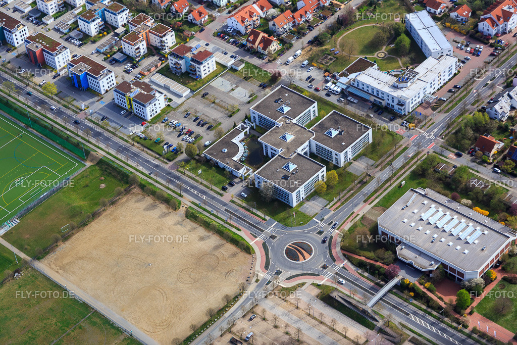 Office Center Bensheim am Berliner Ring | Luftbild: Office Center Bensheim am Berliner Ring in Bensheim im Bundesland Hessen in Deutschland. Foto: IMG_077088.jpg vom 12.04.2015 durch Werner Riehm/FLY-FOTO.de - Realisiert mit Pictrs.com