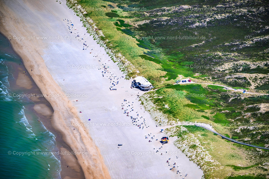 Sylt_Kampen_Kaamps_7_ELS_1028210625 | KAMPEN (SYLT) 21.06.2025 Gebäudekomplex der Strandgaststätte " Kaamps 7 " in Kampen (Sylt) im Bundesland Schleswig-Holstein, Deutschland. Weiterführende Informationen bei: Kaamps 7 GmbH. // Building complex of the beach restaurant " Kaamps 7 " in Kampen (Sylt) in the federal state of Schleswig-Holstein, Germany. Further information at: Kaamps 7 GmbH. Foto: Martin Elsen