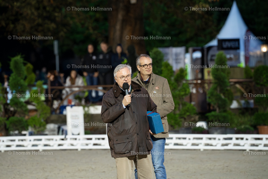 OWL.Ch.2024_Show_Katharina Hemmer--5 | Der professionelle Turnierfotograf ✓ Reitsport Bilder ▷ Shop ✚ günstig & schnell ✚ mit Zugang für Redakteure