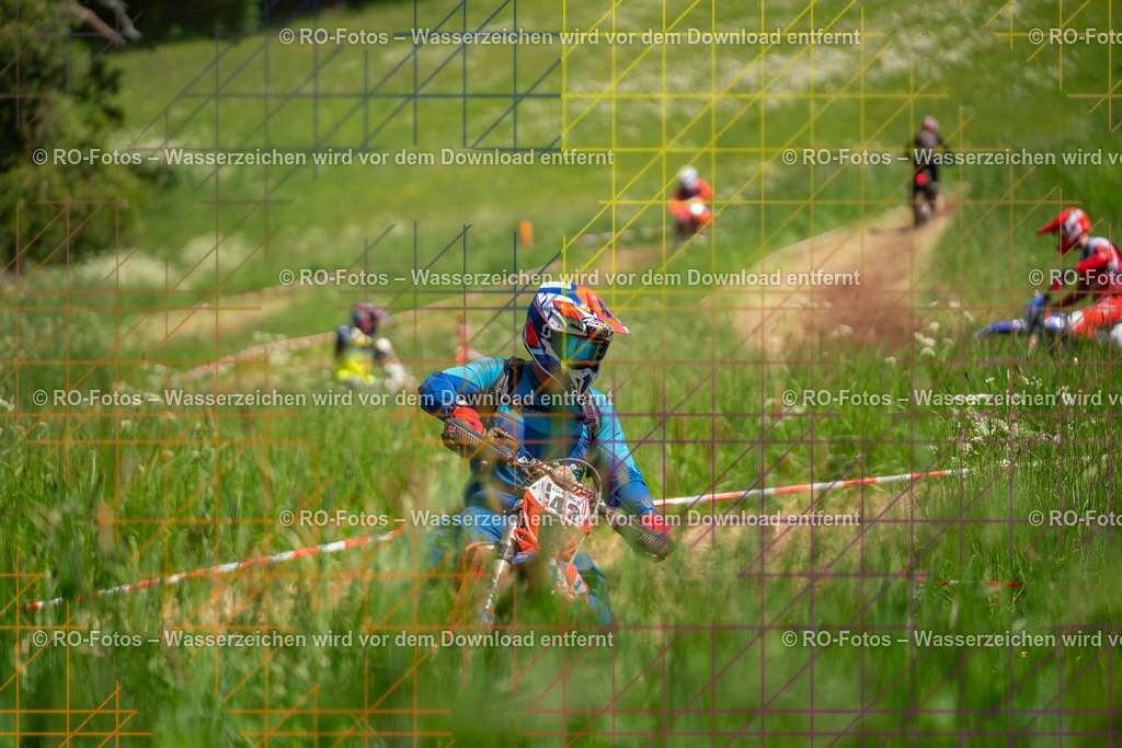 Wolfshausen 2 Lauf -954 | Sportfotografie von RO-Fotos: Motorsport, Motocross, Enduro, Laufveranstaltungen und Triathlon. Professionelle Fotos von Sportlern und Events. - Realisiert mit Pictrs.com
