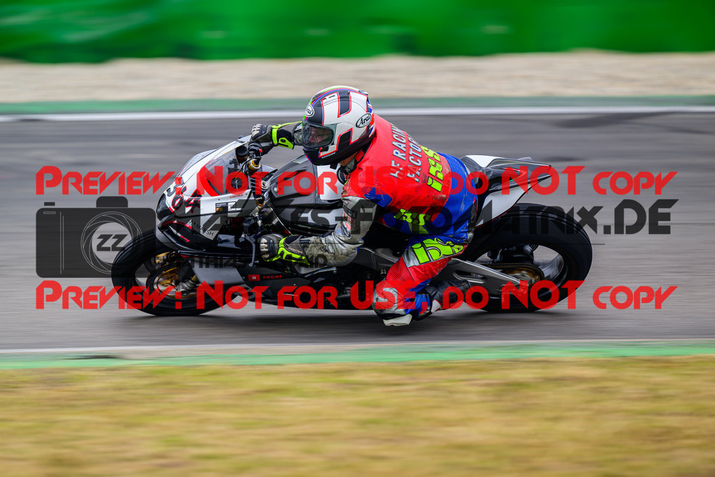 MaZZes_Fotomatrix_20240923_6007705_5297 | Fotograf Mathias Schmid
Sportfotograf,
Eventfotograf,
Hochzeitsfotograf,
Portraitfotograf