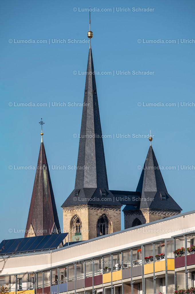 10049-13788 - Kirchtürme in Halberstadt | Stockfoto und Bilderpool mit Bildmaterial aus Deutschland, dem Harz, Halberstadt, Quedlinburg, Wernigerode und weltweit. Qualitativ hochwertige und professionelle Fotos anschauen und kaufen. - Realisiert mit Pictrs.com
