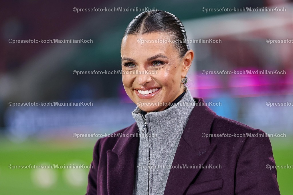 1FC14012601001 | 14.01.2026, Fußball, 1. FC Köln - FC Bayern München, 1. Fußball Bundesliga, 17. Spieltag, RheinEnergie-STADION, Saison 2025 2026: Moderatorin Laura Wontorra  DFB regulations prohibit any use of photographs as image sequences and or quasi-video.