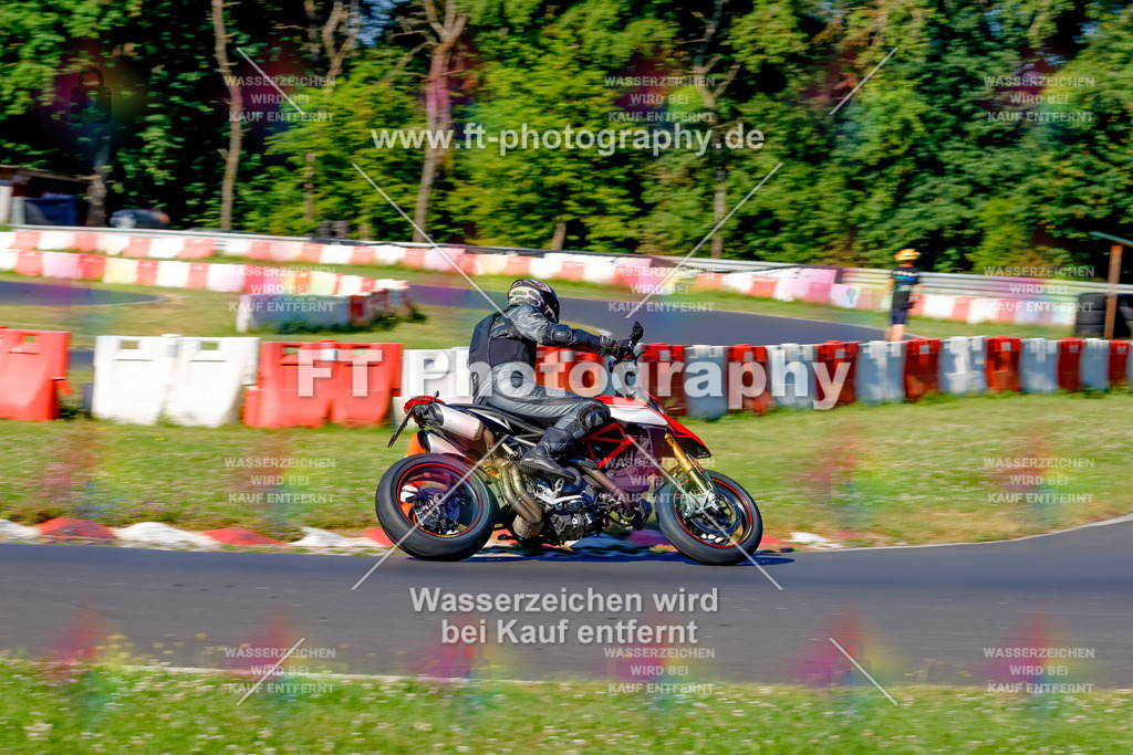 _MOT5260 | Hier findet Ihr Bilder von Touristenfahrten auf der Nürburgring Nordschleife oder von anderen Veranstaltungen die ich besucht habe. Viel Spass beim Durch Schauen 