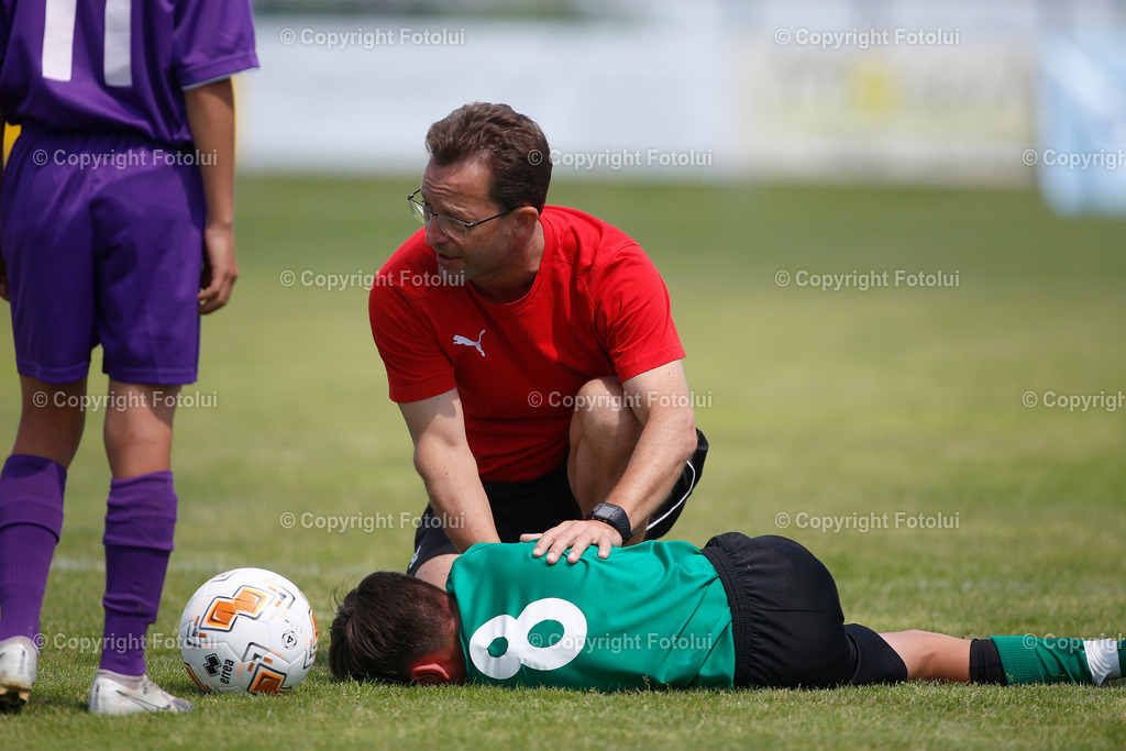 A_LUI_010622_46 | SPORT,FUSSBALL,SPARKASSE SCHUELERLIGA LANDESFINALE 2022 PETTENBACH 01.06.2022 IM BILD: (LINZ VIOLETT) UND (RIED GRUEN) FOTO.FOTOLUI
