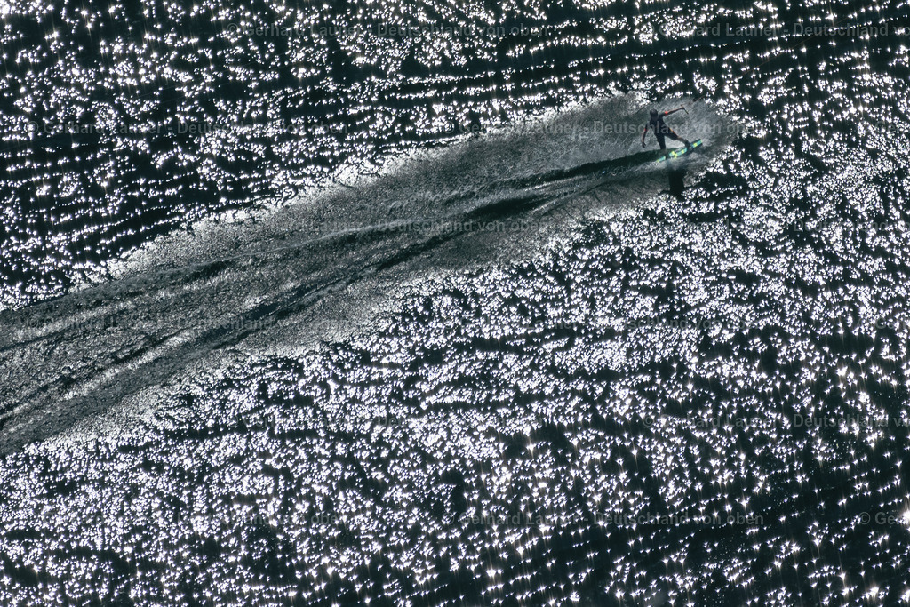 4045948 | ERFURT 14.06.2021 Freizeitzentrum der Wasserski - Rennbahn " Freizeit- und Erholungspark Nordstrand " in Erfurt im Bundesland Thüringen, Deutschland. Weiterführende Informationen bei: FREIZEIT- UND ERHOLUNGSPARK NORDSTRAND e.V.. // Leisure center of water skiing - racetrack " Freizeit- and Erholungspark Nordstrand " in Erfurt in the state Thuringia, Germany. Further information at: FREIZEIT- UND ERHOLUNGSPARK NORDSTRAND e.V.. Foto: Gerhard Launer