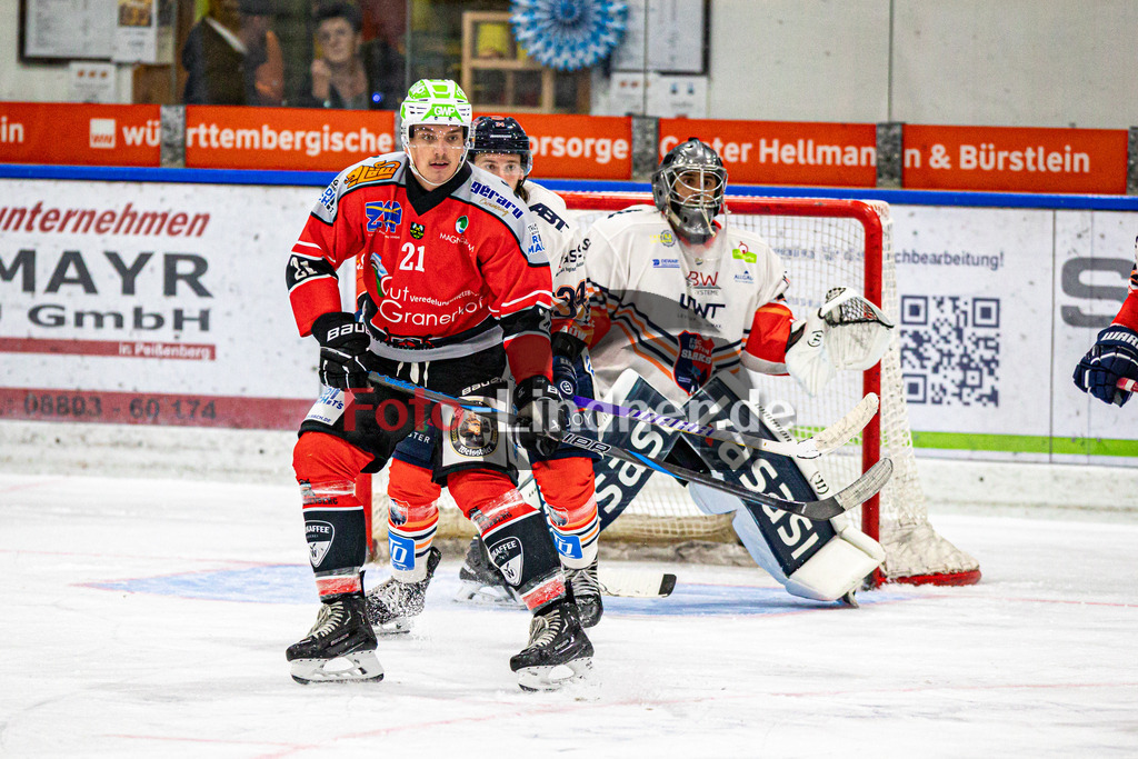 TSV Peißenberg Miners vs ESC Kempten SHARKS | Eishockey Bayernliga Vorbereitung 2024/2025, TSV Peißenberg Miners vs ESC Kempten SHARKS, 20241004,Florian SEELMANN (Miners 21) in Aktion,2024-10-04 in Peißenberg (Eisstadion)Florian SEELMANN (Miners 21)Copyright: WolfgangxLindner