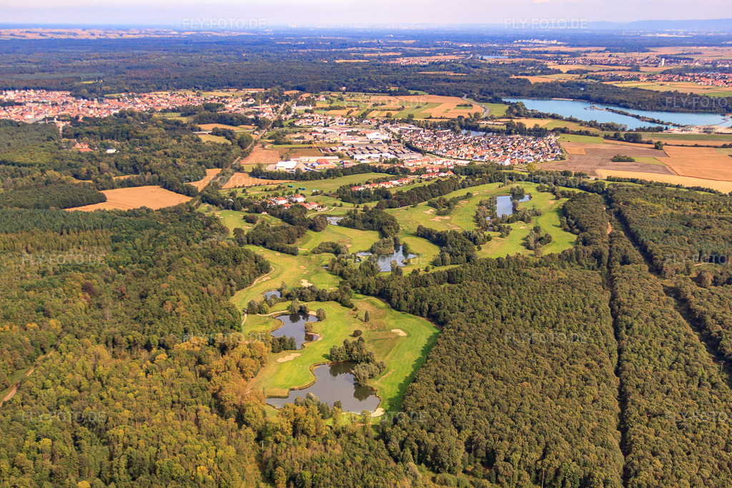 Luftbild: Golfplatz des Golfclub Soufflenheim Baden-Baden in Soufflenheim im Bundesland Bas-Rhin in Frankreich. – Foto: IMG_53519.jpg vom 30.09.2012 durch Werner Riehm/FLY-FOTO.de – Auflösung des Originals: 4657 x 3105 px – Golf International Soufflenheim Baden-Baden