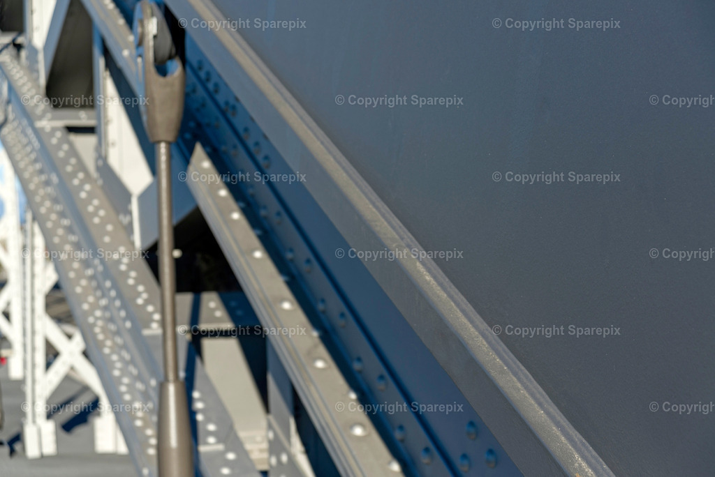 CRO_Bridges4_Bokeh | sparepix - Realisiert mit Pictrs.com