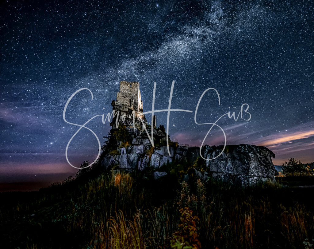 Milchstraße Burgruine Flossenbürg | simonsuess - Realisiert mit Pictrs.com