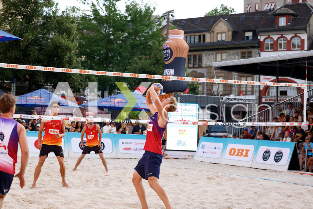 Obi BeachTour 2026 - Basel | BASEL, SWITZERLAND - JULY 18: MATHIS KÄLIN (SUI) during the Obi BeachTour 2026 match between MASSEREY / SCHNEGG (SUI) and BREER / KÄLIN (SUI) at Barfüsserplatz on July 18, 2026 in Basel, Switzerland. - Realisiert mit Pictrs.com