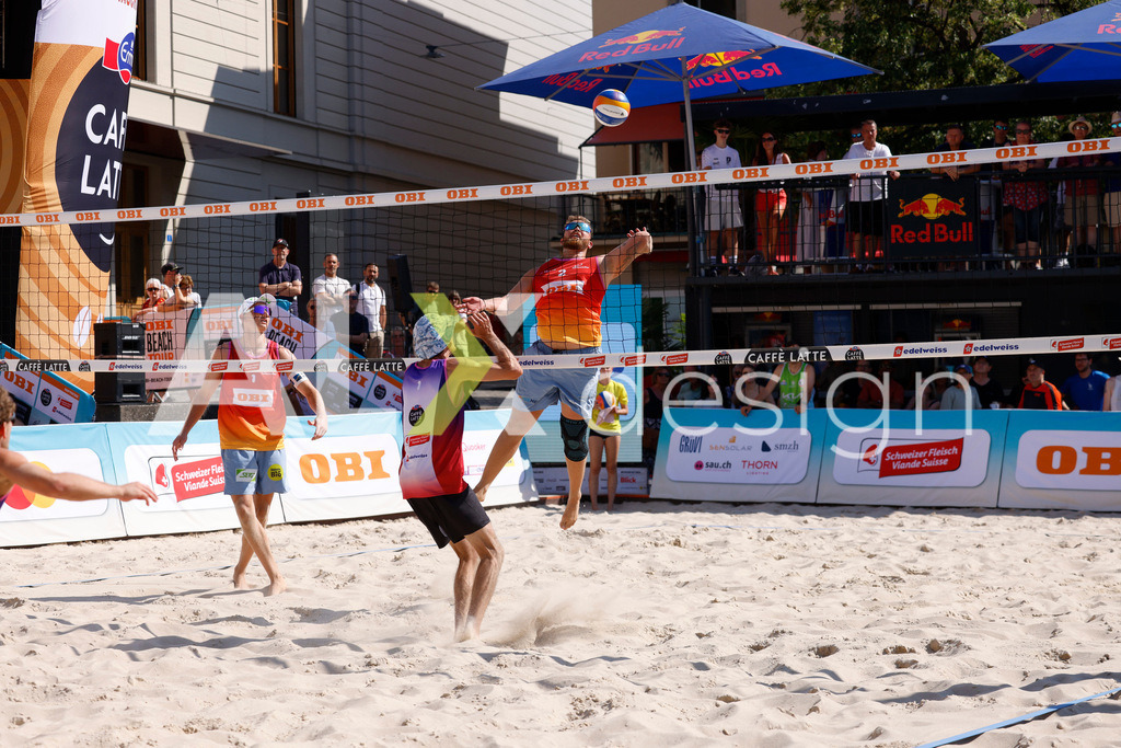 Obi BeachTour 2026 - Basel | BASEL, SWITZERLAND - JULY 18: MORITZ KINDL (AUT) attack / spike during the Obi BeachTour 2026 match between HAGENBUCH / HAUSSENER (SUI) and LEITNER / KINDL (AUT) at Barfüsserplatz on July 18, 2026 in Basel, Switzerland. - Realisiert mit Pictrs.com