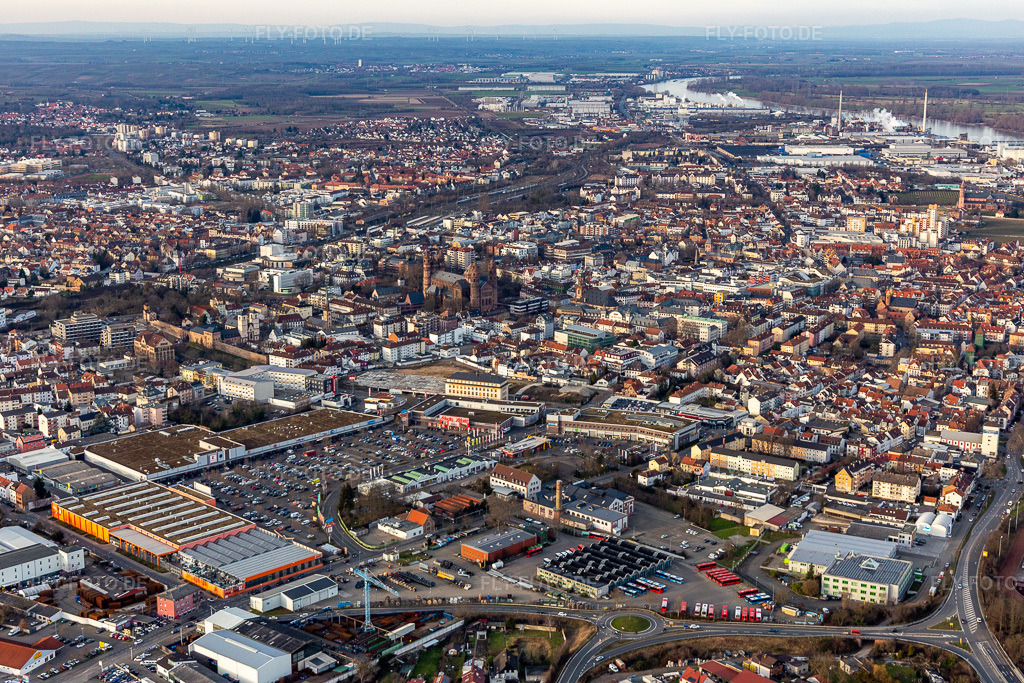 Luftbild: OBI in Worms im Bundesland Rheinland-Pfalz in Deutschland. Foto: IMG_130547.jpg vom 12.02.2022 durch Werner Riehm/FLY-FOTO.deStadt Worms - Stadt Worms