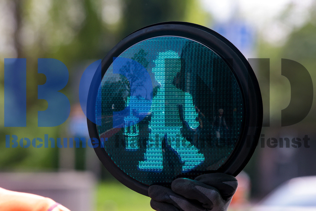 Bergmann-Ampel vor dem Deutschen Bergbaumuseum {date} -  | {headline}



(Foto: Sebastian Sendlak / BOND)

 - Realisiert mit Pictrs.com