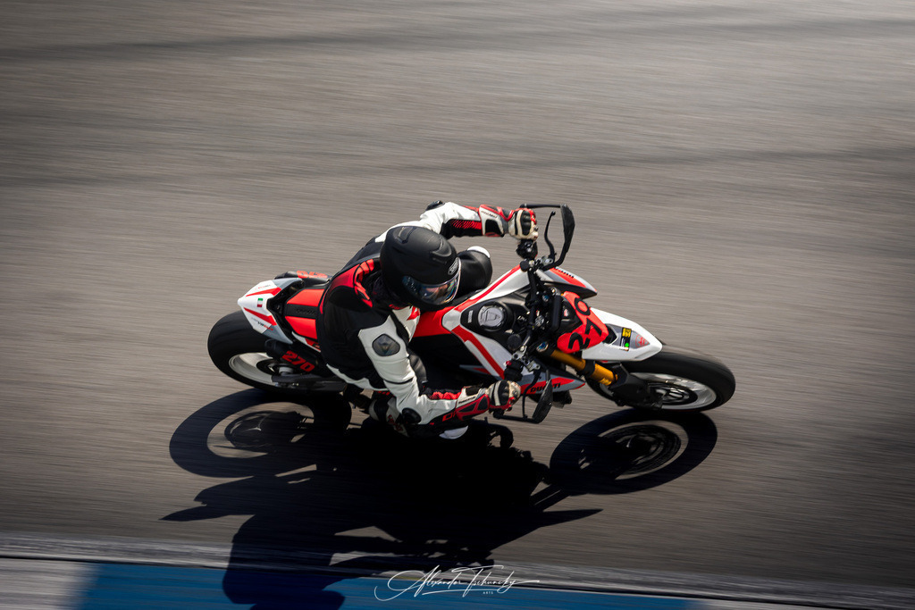 Ducati Trackday Hockenheimring 2026 | Entdecken Sie die faszinierende Welt von Alexander Tschuncky Arts: Kreative Fotografie, atemberaubende Automobilkunst und hochwertiger Bilderdruck. Lassen Sie sich inspirieren! - Realisiert mit Pictrs.com
