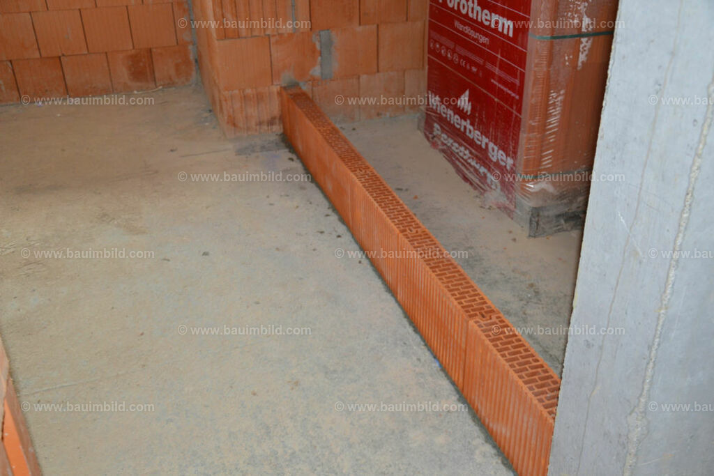 bib-lg07-mauerarbeiten-0195 | Nach LV-Leistungsgruppen sortierte Detailfotos über den Bau eines Hauses. Alle Hausbau-Bilder direkt vom Urheber und Autor der Website Haus-Selber-Bauen.com