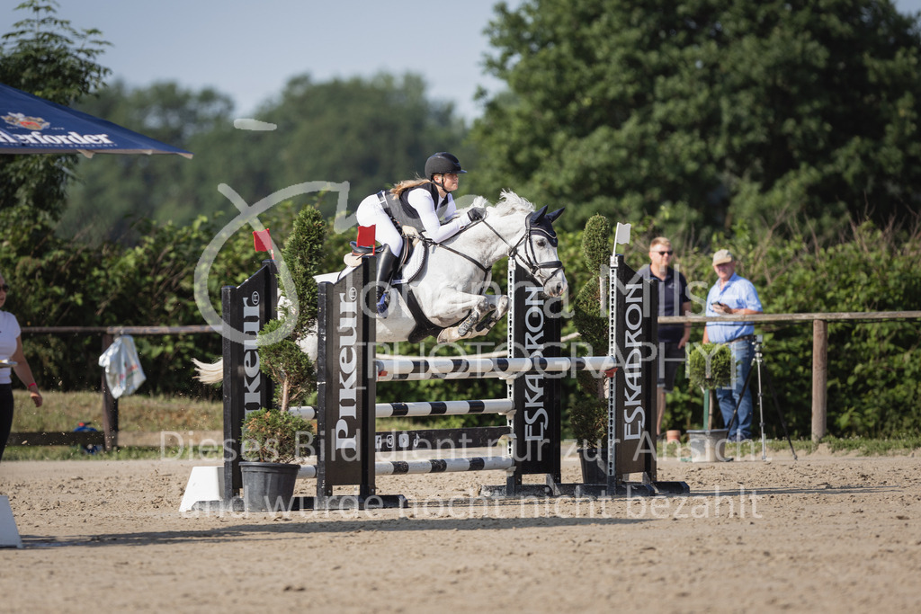 230624_PfSpTa_A2-Spr-205 | Deine schönsten Turniermomente als professionelle Fotos! Entdecke hochwertige Pferdesport-Fotografie im Online-Shop. Jetzt Fotos finden & bestellen!