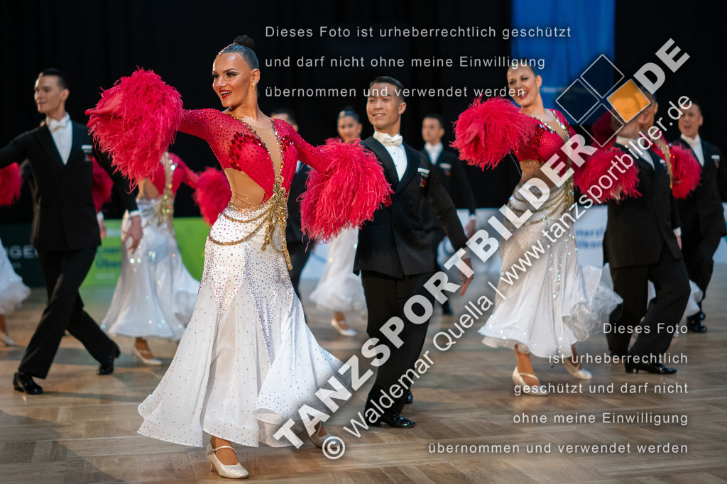 20250118-10714 | Hier finden Sie Tanz Bilder vom Latein und Standard Formationen tanzen. Sportbilder vom Tanzsport. Schöne Fotos und von Weltmeisterschaft, Europameisterschaft, Bundesliga, Regionalliga, Oberliga und Landesliga sowie von GOC Stuttgart, DanceComp, WM Bremen
