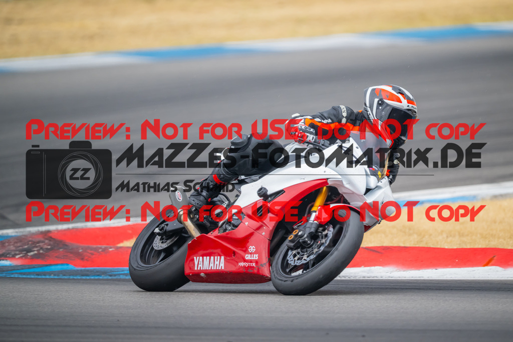 MaZZes-Fotomatrix-20260809-582762 | R1
