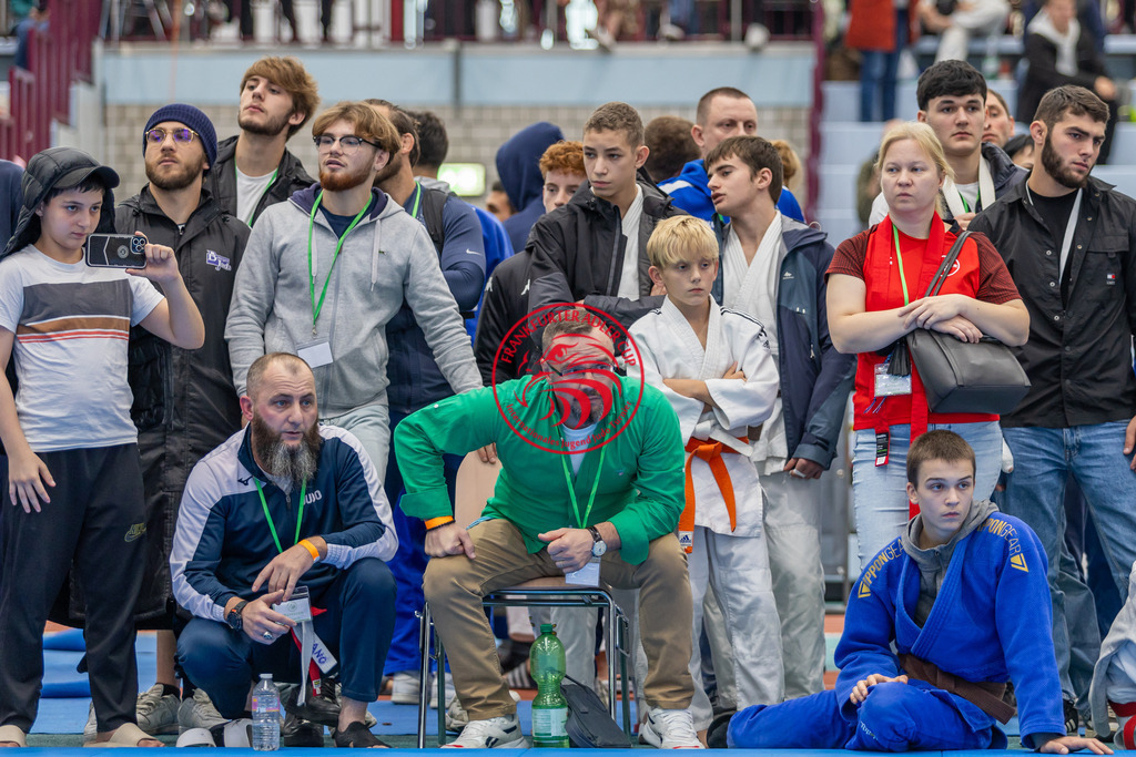 Internationaler Adler Cup 2024 | Foto vom Internationalen Adler Cup Judo Turnier im Sport- und Freizeitzentrum Kalbach im Oktober 2024 - Realisiert mit Pictrs.com
