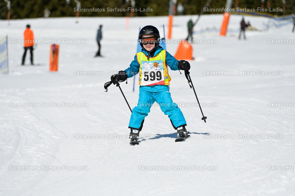 SRF_27.02.2026_648 | Skirennfotos,Serfaus,Fiss,Ladis,Kinderskirennen,Winter,Tirol,Oberland,skirace,SFL,feelfree,weil wir's genießen,ski,Ski,skifahren,Sonnenplateau, - Realisiert mit Pictrs.com