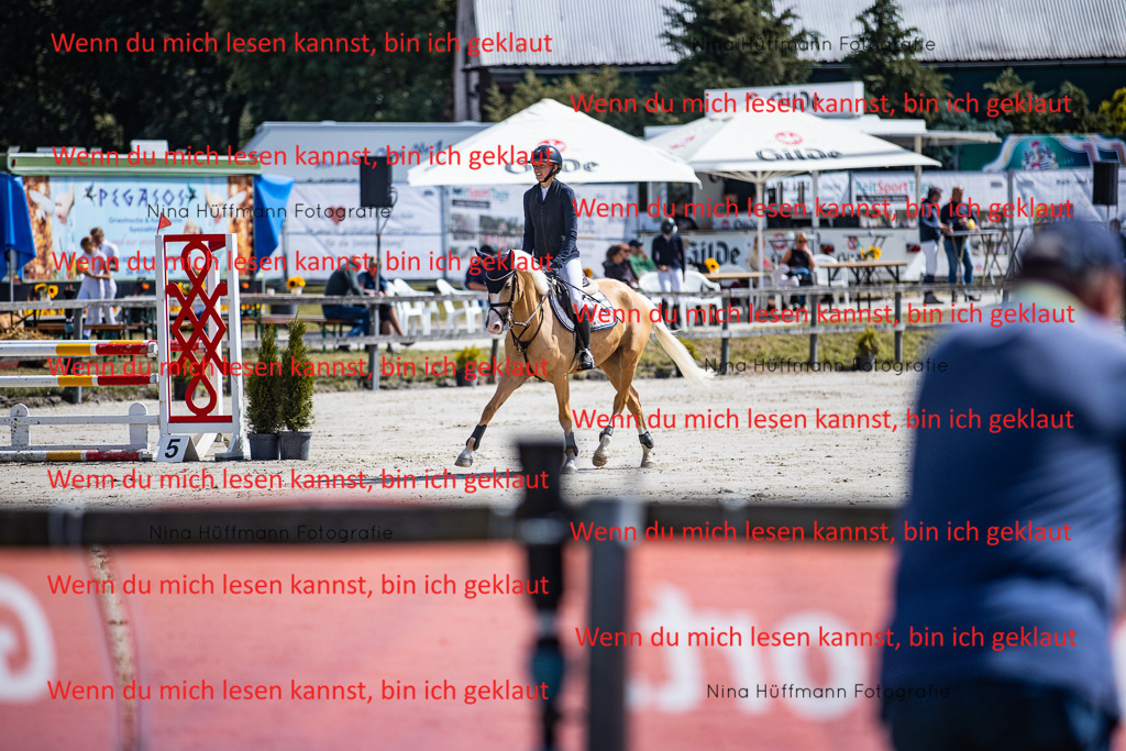 BK1A4983 | Turnierbilder Turnierfotos Nina Hüffmann Turnierfotografie Pferdefotografie Tierzeichnung Haustierzeichnung Pferdezeichnung Hundezeichnung Videograf  - Realisiert mit Pictrs.com