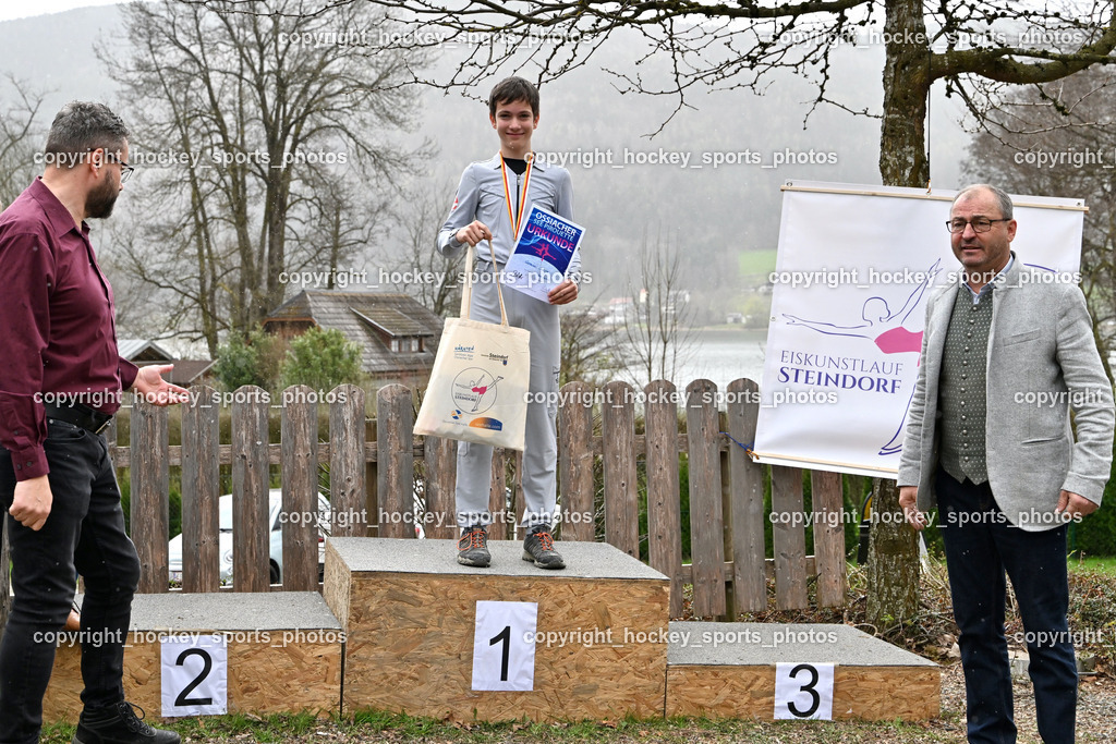 Ossiachersee Pirouette ESC Steindorf 31.3.2024 | Ossiachersee Pirouette ESC Steindorf 31.3.2024, Ossiachersee Pirouette ESC Steindorf am 31.03.2024 in Steindorf (Ossiachersee Halle), Austria, (Photo by Bernd Stefan)