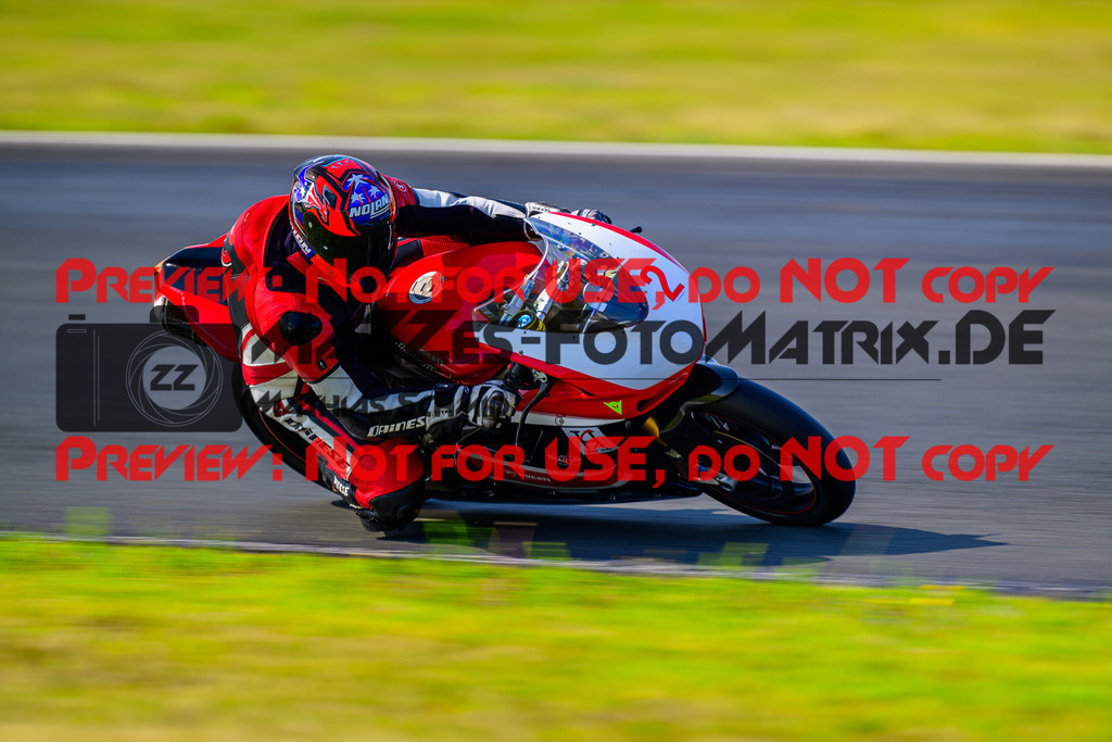 MaZZes_FotoMatrix_240725_6007705_7269 | ROT