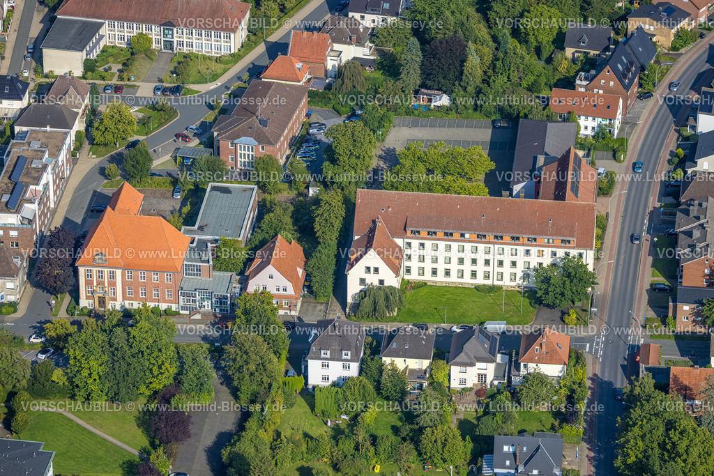 Beckum230804456 | Luftbild, Finanzamt und Amtsgericht, Polizeiwache, Beckum, Münsterland, Nordrhein-Westfalen, Deutschland