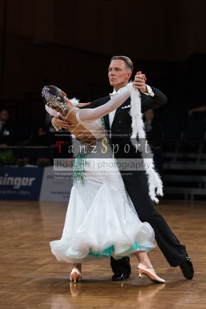 20250821_WDSF-SenI-Std-R1_4244 | Tanzsportbilder, Standardtanz, Lateintanz, WDSF, DTV, LTVB, dancecomp, goc, hessen tanzt, blaues band der spree, walzer, tango, wiener walzer, slowfox, quickstepp, samba, rumba, cha-cha-cha, paso doble. jive, hd-kroft photography, turniertanzsport