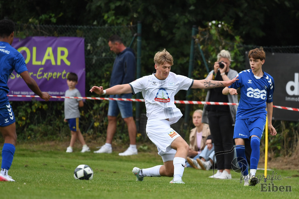 Sport-Duwe Cup | Sport-Duwe Cup Oldenburg; SSV Jeddenloh (weiß)-VFB Oldenburg (blau) am 05.07.2025 in Oldenburg (Sportanlage TuS Eversten), Photo: Philip Eiben 2025 - Realisiert mit Pictrs.com