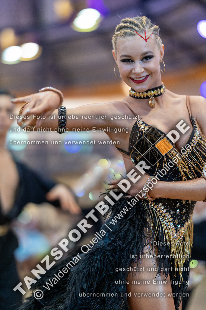 20230812-01557 | Hier finden Sie Tanz Bilder vom Latein und Standard Formationen tanzen. Sportbilder vom Tanzsport. Schöne Fotos und von Weltmeisterschaft, Europameisterschaft, Bundesliga, Regionalliga, Oberliga und Landesliga sowie von GOC Stuttgart, DanceComp, WM Bremen