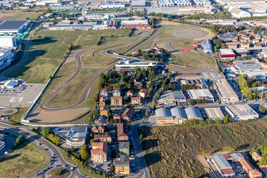 Aerial view: Formula 1 race track of Ferrari, Pista di Fiorano, Circuito di Fiorano in Maranello in the state Modena, Italy.Photo: IMG_134616.jpg taken on 09/19/2022 by Werner Riehm/FLY-FOTO.comResolution of the original: 5472 x 3648 pxWWW.FERRARI.COM