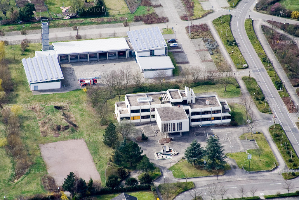 Luftbild: Verbandsgemeinde Rathaus in Offenbach an der Queich im Bundesland Rheinland-Pfalz in Deutschland. Foto: IMG_9736.jpg vom 15.03.2008 durch Werner Riehm/FLY-FOTO.de