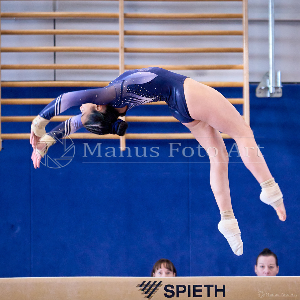 2024-10-06-1-A-DSC02401 | Professionelle Sportfotografie in Hamburg, Schleswig-Holstein und Niedersachsen – spezialisiert auf Rhönrad, Geräteturnen, Leistungsturnen und rhythmische Sportgymnastik. Bundesweite Begleitung von Rhönrad-Events. Jetzt Sport-Fotos - Realisiert mit Pictrs.com