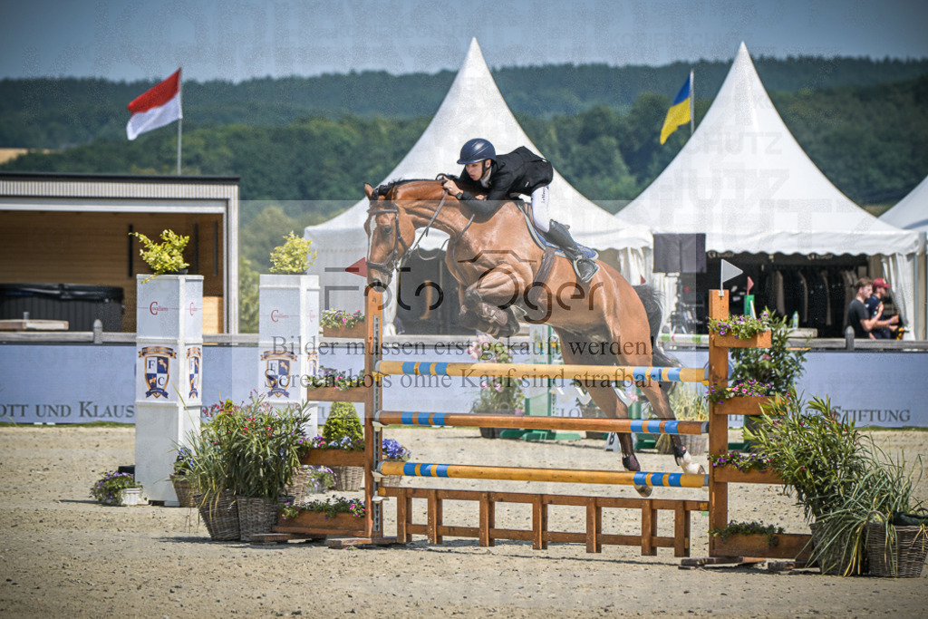 DOS_2734 | Entdecke hochwertige Reitturnierfotos von Foto Oger. Professionell, emotional und authentisch – jetzt Lieblingsmomente im Shop bestellen.Deutschlandweite Turnierfotografie. - Realisiert mit Pictrs.com