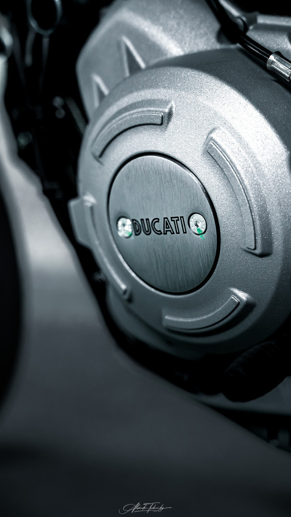 Ducati Scramber Formula 73 | Entdecken Sie die faszinierende Welt von Alexander Tschuncky Arts: Kreative Fotografie, atemberaubende Automobilkunst und hochwertiger Bilderdruck. Lassen Sie sich inspirieren! - Realisiert mit Pictrs.com
