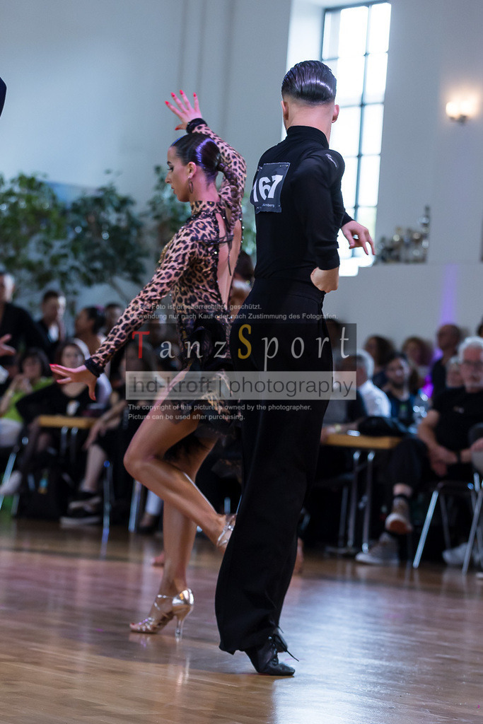20240616_D-Cup-HGR-Latein_3422 | Tanzsportbilder, Standardtanz, Lateintanz, WDSF, DTV, LTVB, dancecomp, goc, hessen tanzt, blaues band der spree, walzer, tango, wiener walzer, slowfox, quickstepp, samba, rumba, cha-cha-cha, paso doble. jive, hd-kroft photography, turniertanzsport