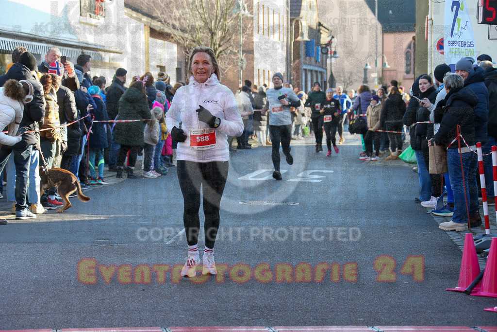 241201_1229_EX1_2339 | Sportfotografie im Rhein-Sieg Kreis, Köln, Bonn, NRW, Rheinland Pfalz, Hessen, etc. Unser Tätigkeitsfeld umfasst den Laufsport vom Volkslauf über den Marathon, Duathlon, Triathon bis zum Ultralauf wie Kölnpfad Ultra oder Schindertrail.