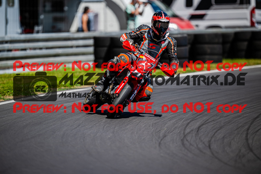 MaZZes_FotoMatrix_220702_7408 | S3