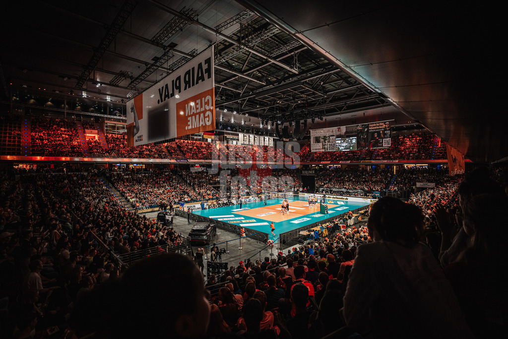 Volleyball | Herren | Saison 2024/2025 | 1. Volleyball Bundesliga Männer | Finale | BERLIN RECYCLING Volleys vs. SVG Lüneburg | 03.05.2025 | Die volle Max-Schmeling-Halle